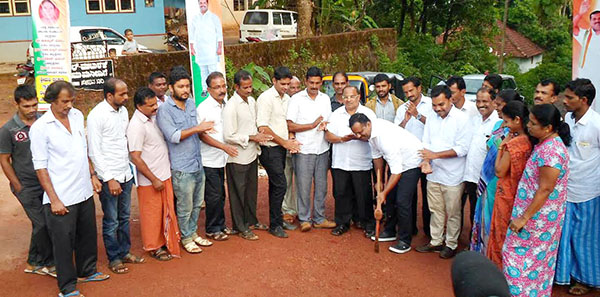 ಕಾಂಕ್ರಿಟ್ ರಸ್ತೆ ಕಾಮಗಾರಿಗೆ ಚಾಲನೆ